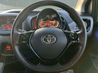 Toyota AYGO 1.0 VVT-i x-clusiv x-shift Euro 6 5dr (Safety Sense)