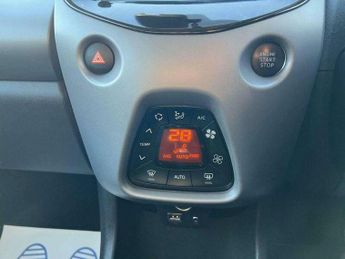 Toyota AYGO 1.0 VVT-i x-clusiv x-shift Euro 6 5dr (Safety Sense)