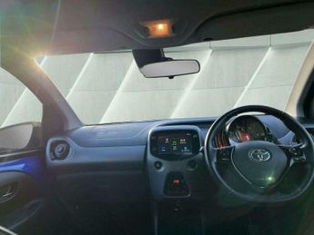 Toyota AYGO 1.0 VVT-i x-clusiv x-shift Euro 6 5dr (Safety Sense)