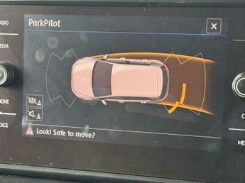 Volkswagen Golf 1.6 TDI SE Nav DSG Euro 6 (s/s) 5dr