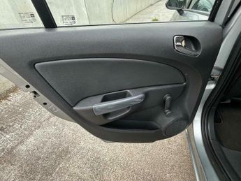 Vauxhall Corsa 1.2i ecoFLEX 16V SE Euro 5 (s/s) 5dr