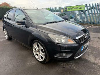 Ford Focus 1.8 Titanium 5dr