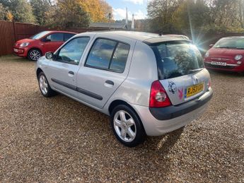 Renault Clio DYNAMIQUE 16V