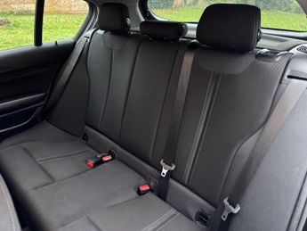 BMW 1 SERIES 118d SPORT