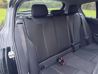 BMW 1 SERIES 118d SPORT