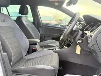 Volkswagen Golf 1.5 TSI EVO R-Line Hatchback 5dr Petrol DSG Euro 6 (s/s) (150 ps