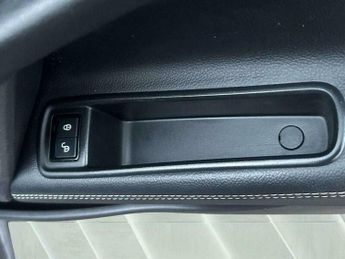 Jaguar XE 2.0d R-Sport Auto Euro 6 (s/s) 4dr