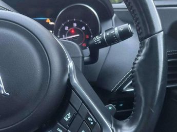 Jaguar XE 2.0d R-Sport Auto Euro 6 (s/s) 4dr