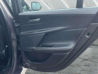 Jaguar XE 2.0d R-Sport Auto Euro 6 (s/s) 4dr