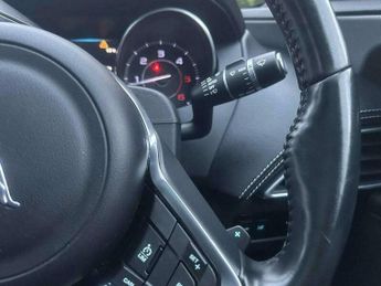 Jaguar XE 2.0d R-Sport Auto Euro 6 (s/s) 4dr