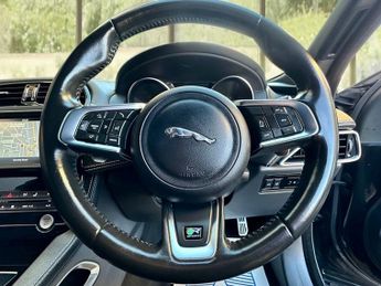 Jaguar F-Pace R-SPORT AWD