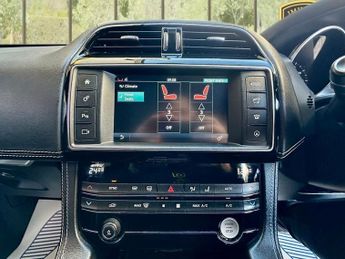 Jaguar F-Pace R-SPORT AWD