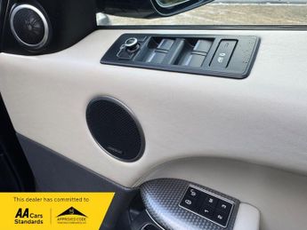 Land Rover Range Rover Sport SDV6 AUTOBIOGRAPHY DYNAMIC