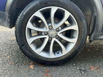 Nissan Juke 1.6 Tekna XTRON Euro 6 5dr