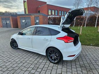 Ford Focus 1.5 TDCi ST-Line Powershift Euro 6 (s/s) 5dr