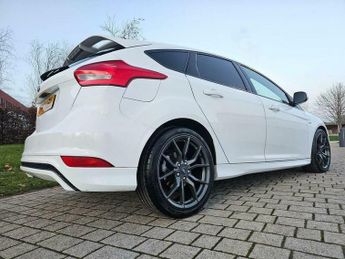 Ford Focus 1.5 TDCi ST-Line Powershift Euro 6 (s/s) 5dr