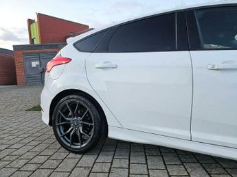 Ford Focus 1.5 TDCi ST-Line Powershift Euro 6 (s/s) 5dr