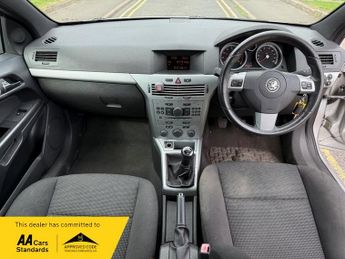 Vauxhall Astra SXI