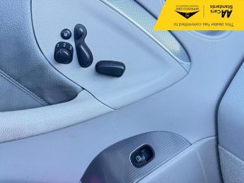 Mercedes-Benz  3.2 CLK320 Avantgarde Coupe 2dr Petrol Automatic (250 g/km, 215 