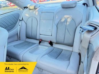 Mercedes-Benz  3.2 CLK320 Avantgarde Coupe 2dr Petrol Automatic (250 g/km, 215 