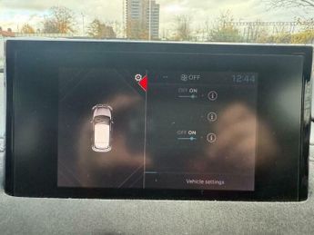 DS AUTOMOBILES 3 E-TENSE 50kWh Performance Line Crossback Auto 5dr