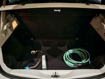 Renault Zoe 22kWh Dynamique Intens Hatchback 5dr Electric Auto (i) (88 bhp)