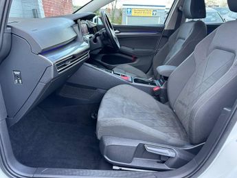 Volkswagen Golf STYLE TDI DSG