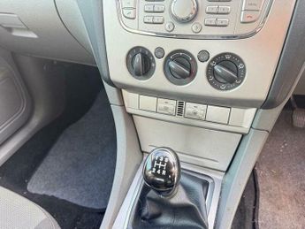 Ford Focus 1.8 Zetec 5dr