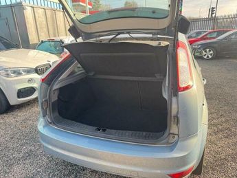 Ford Focus 1.8 Zetec 5dr