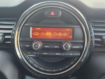 MINI Hatch 1.5 Cooper Auto Euro 6 (s/s) 3dr