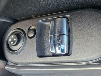 MINI Hatch 1.5 Cooper Auto Euro 6 (s/s) 3dr