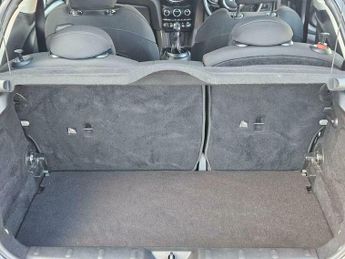 MINI Hatch 1.5 Cooper Auto Euro 6 (s/s) 3dr