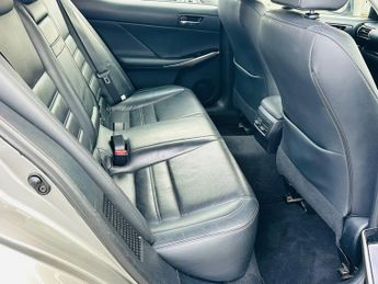 Lexus IS 300H EXECUTIVE EDITION