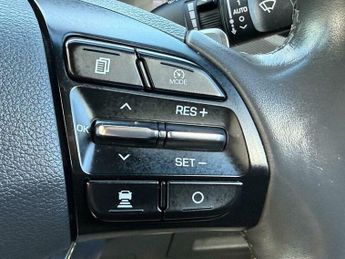 Hyundai Ioniq 1.6 h-GDi 8.9kWh Premium SE DCT Euro 6 (s/s) 5dr