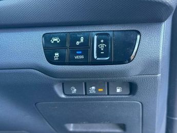 Hyundai Ioniq 1.6 h-GDi 8.9kWh Premium SE DCT Euro 6 (s/s) 5dr