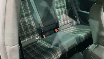 Volkswagen Golf GTi 2.0 TSI GTI DSG Euro 5 3dr
