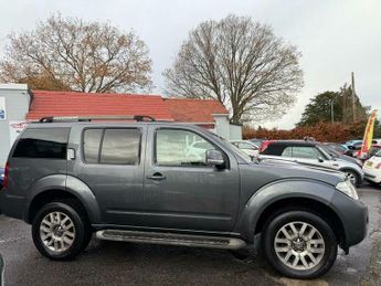 Nissan Pathfinder 2.5 dCi Tekna Auto 4WD Euro 4 5dr