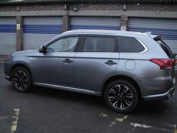 Mitsubishi Outlander 2.0h 12kWh 5h CVT 4WD Euro 6 (s/s) 5dr