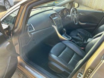 Vauxhall Astra 2.0 CDTi Elite Auto Euro 5 5dr