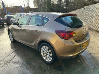 Vauxhall Astra 2.0 CDTi Elite Auto Euro 5 5dr
