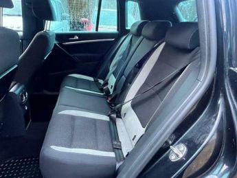 Volkswagen Tiguan 2.0 TDI BlueMotion Tech R-Line DSG 4WD Euro 5 (s/s) 5dr (Nav)