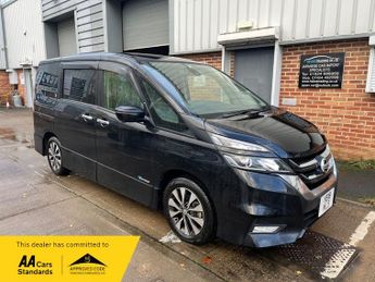 Nissan Serena 2.0 Highway Star V Hybrid 8 Seater