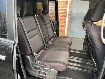 Nissan Serena 2.0 Highway Star V Hybrid 8 Seater
