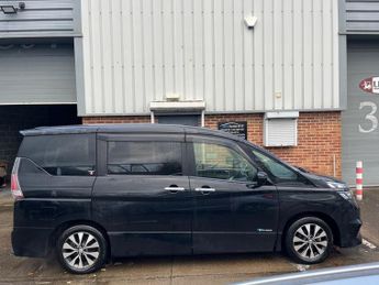Nissan Serena 2.0 Highway Star V Hybrid 8 Seater