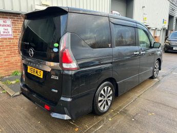 Nissan Serena 2.0 Highway Star V Hybrid 8 Seater