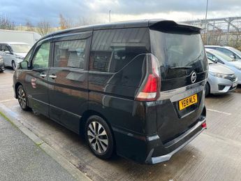 Nissan Serena 2.0 Highway Star V Hybrid 8 Seater