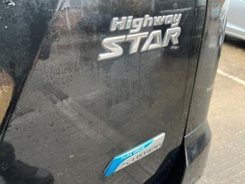 Nissan Serena 2.0 Highway Star V Hybrid 8 Seater