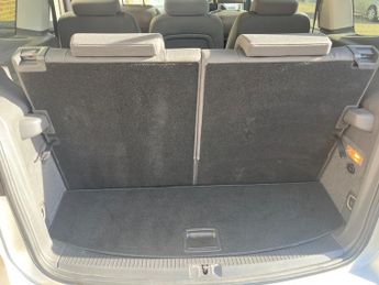 Volkswagen Touran 1.4 TSI Comfortline 7 Seater