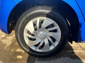 Honda Fit 1.3 L Auto 5dr