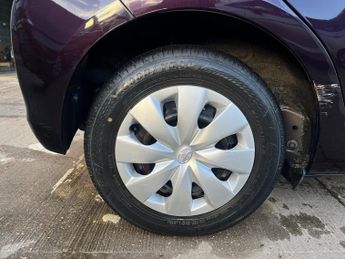 Toyota VITZ AUTO 1.3 Auto F Ciel Edition 5DR